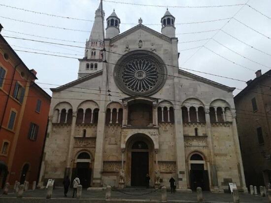 Apartmán La Mansarda In Centro Modena Exteriér fotografie