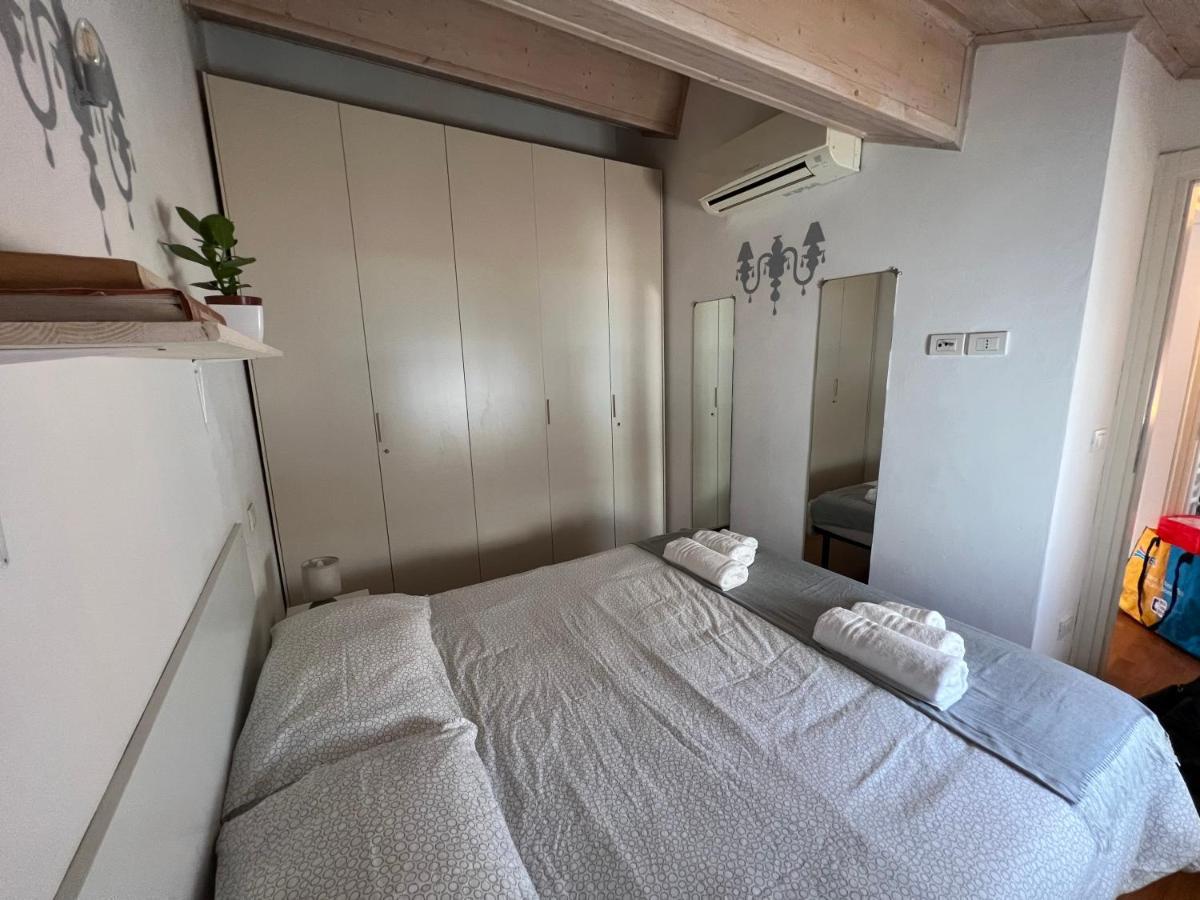 Apartmán La Mansarda In Centro Modena Exteriér fotografie